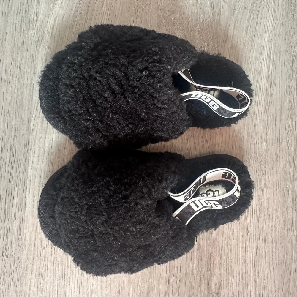 UGG Fluff Yeah Black Slipper Furry Kids 9 Slip On Sandal Logo Back Slide